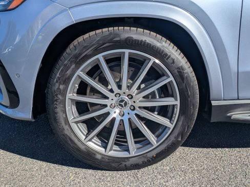 Used 2026 Mercedes-Benz GLS 450 4MATIC image 3