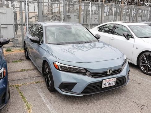 Used 2024 Honda Civic Sport image 2