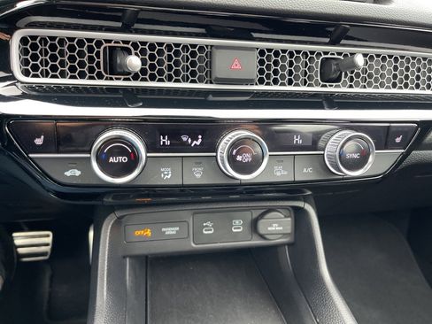 Certified 2025 Honda Civic Sport image 15