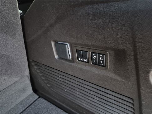 Certified 2023 GMC Yukon Denali w/ Denali Reserve Package image 11