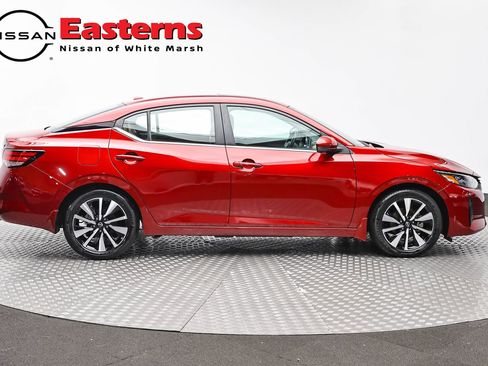 Used 2024 Nissan Sentra SV w/ SV Premium Package FWD image 4
