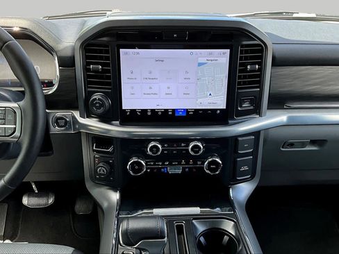 Used 2025 Ford F150 Lariat AWD/4WD image 12