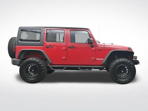 Used 2012 Jeep Wrangler Unlimited Rubicon w/ Connectivity Group AWD/4WD image 4