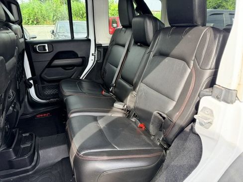 Used 2018 Jeep Wrangler Unlimited Rubicon AWD/4WD image 13