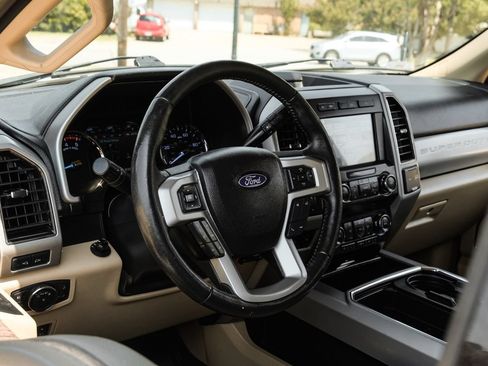 Used 2019 Ford F250 Lariat w/ Lariat Ultimate Package AWD/4WD image 15