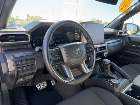 Certified 2025 Toyota Tacoma TRD Sport image 33