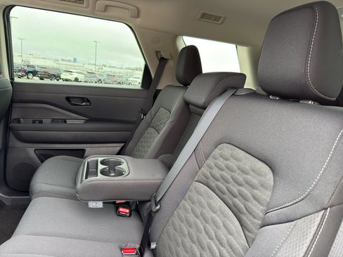 New 2026 Nissan Pathfinder SV image 33