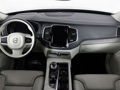 Certified 2023 Volvo XC90 T8 Ultimate w/ Protection Package Premier image 7