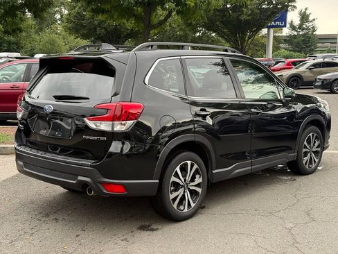 Certified 2023 Subaru Forester Limited AWD/4WD image 6