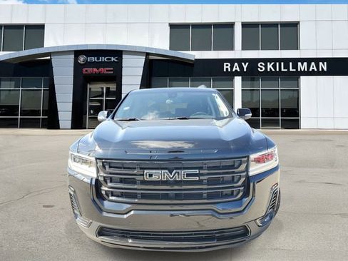 Used 2023 GMC Acadia SLE w/ Driver Convenience Package image 2