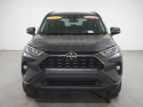 Used 2021 Toyota RAV4 XLE w/ Convenience Package image 2