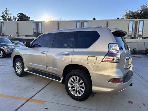 Used 2015 Lexus GX 460 image 5