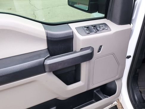 Used 2019 Ford F150 XL w/ Equipment Group 101A Mid AWD/4WD image 9
