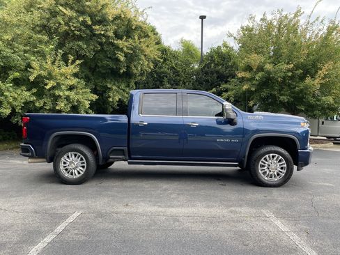 Used 2022 Chevrolet Silverado 2500 High Country AWD/4WD image 10