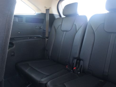 Used 2022 Kia Sorento S w/ Panoramic Sunroof Package FWD image 15