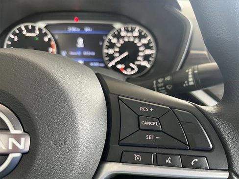Used 2025 Nissan Altima 2.5 SV FWD image 22