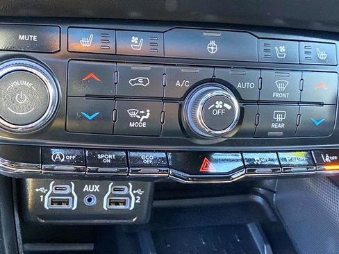 Used 2025 Dodge Durango GT image 16