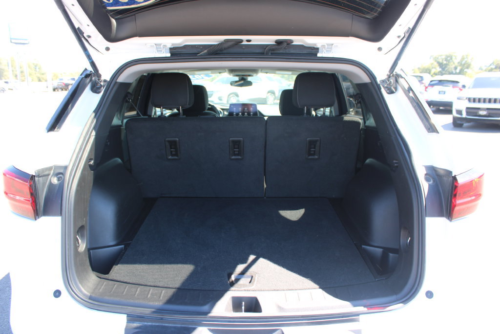 Used 2025 Chevrolet Blazer LT FWD image 18