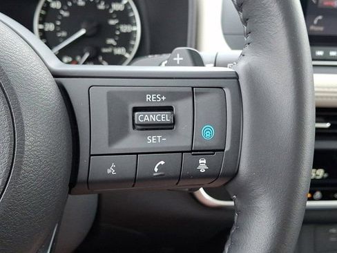 Used 2024 Nissan Rogue SV w/ SV Premium Package image 27