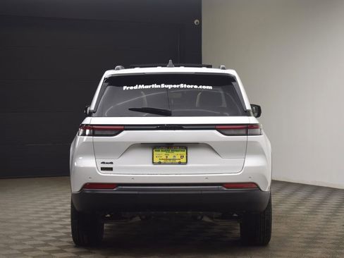 New 2026 Jeep Grand Cherokee Limited image 11