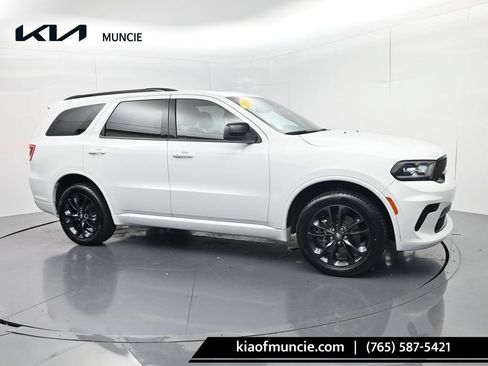 Used 2024 Dodge Durango SXT w/ SXT Blacktop Group AWD/4WD image 1