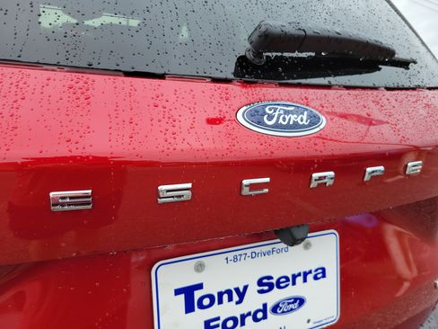 New 2025 Ford Escape SE image 9