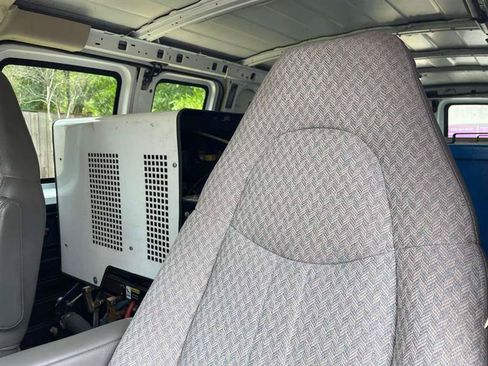Used 2007 Chevrolet Express 3500 Extended RWD image 44