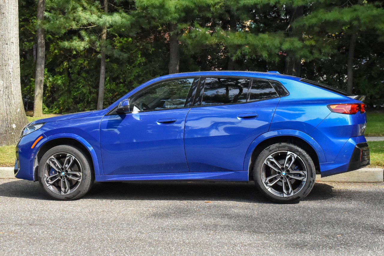 Used 2026 BMW X2 xDrive28i AWD/4WD image 4
