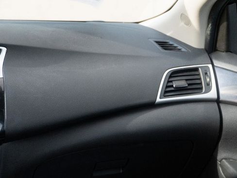 Used 2019 Nissan Sentra SR FWD image 28
