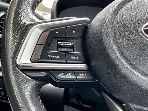 Used 2019 Subaru Crosstrek 2.0i Premium AWD/4WD image 11