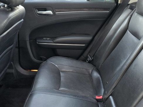 Used 2017 Chrysler 300 C image 15
