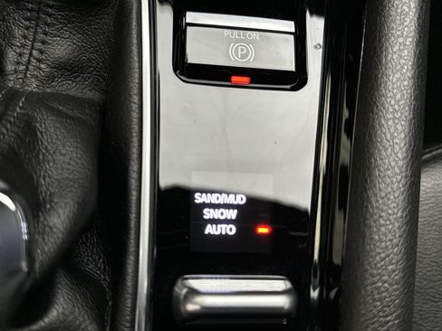 Used 2025 Jeep Compass Limited AWD/4WD image 36
