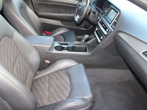 Used 2018 Hyundai Sonata Sport w/ Cargo Package image 31