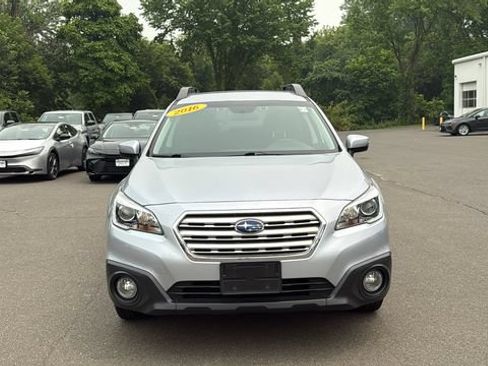 Used 2016 Subaru Outback 2.5i Premium AWD/4WD image 2