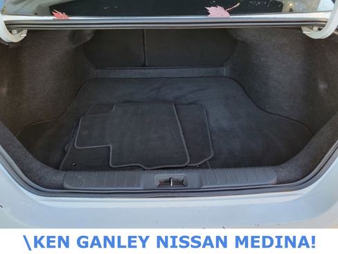 Used 2022 Nissan Sentra SV image 40