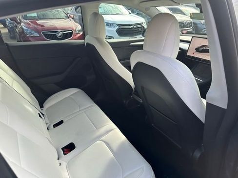Used 2022 Tesla Model Y Performance image 20