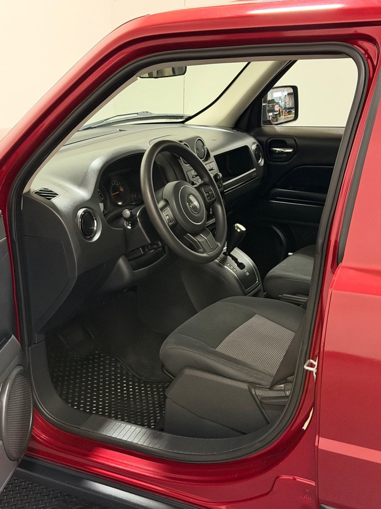 Used 2015 Jeep Patriot Sport w/ Power Value Group AWD/4WD image 8