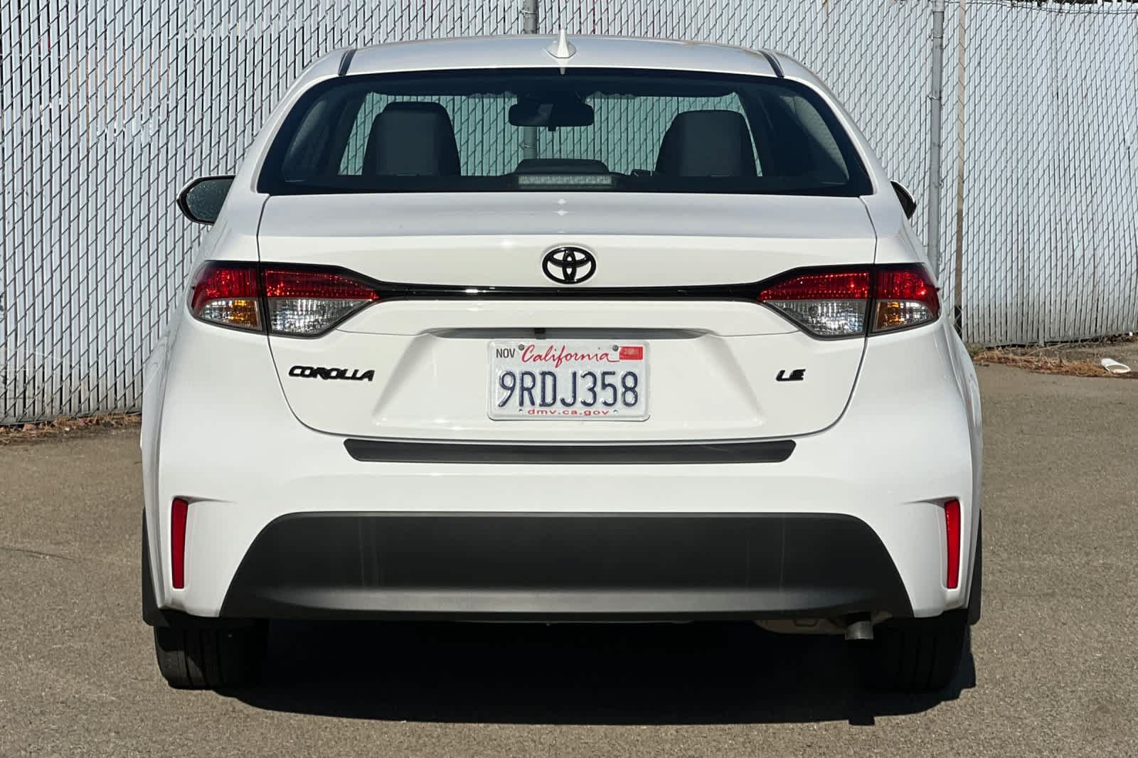 Certified 2025 Toyota Corolla LE FWD image 4