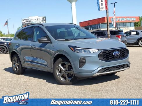 Used 2024 Ford Escape ST-Line w/ Tech Pack #1 AWD/4WD image 1