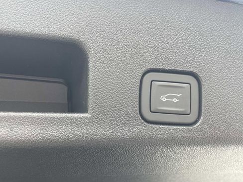 New 2026 Chevrolet Traverse LT image 11