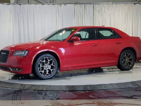Used 2017 Chrysler 300 S image 8