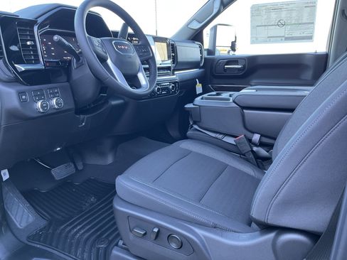 New 2026 GMC Sierra 2500 SLE w/ SLE Convenience Package image 10