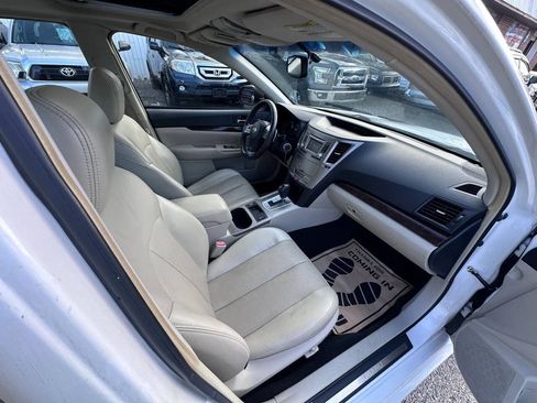 Used 2014 Subaru Legacy 2.5i Limited w/ Moonroof Package AWD/4WD image 16