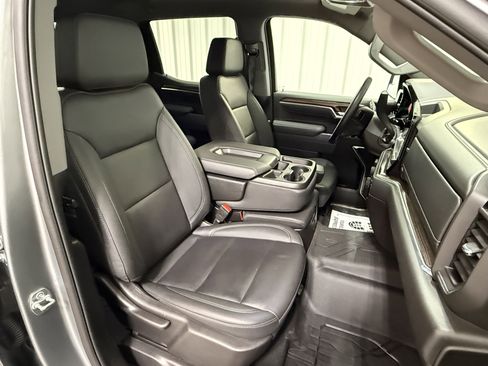 Used 2025 Chevrolet Silverado 1500 LT w/ Leather Package image 9