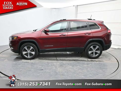 Used 2019 Jeep Cherokee Limited image 15