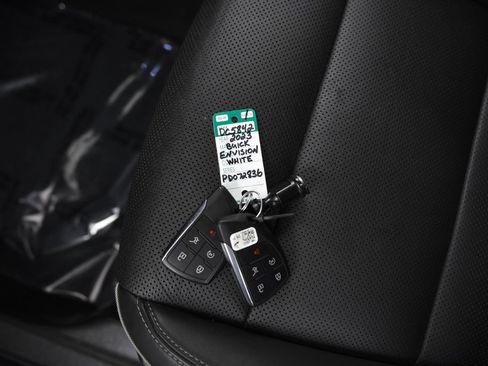 Used 2023 Buick Envision Essence image 25