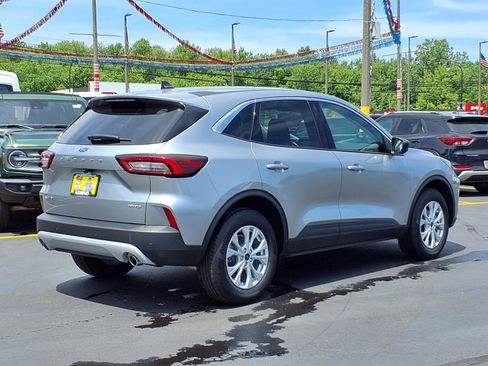 Used 2024 Ford Escape Active AWD/4WD image 2
