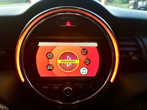 Used 2019 MINI Cooper 4-Door Hardtop FWD image 15