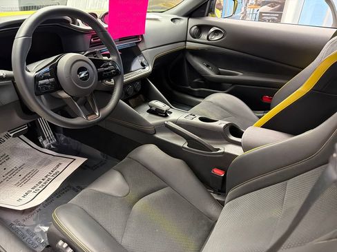 Certified 2023 Nissan Z w/ Floor Mat Package (L93) RWD image 9