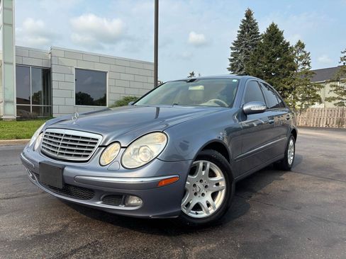 Used 2006 Mercedes-Benz E 350 4MATIC Sedan image 3